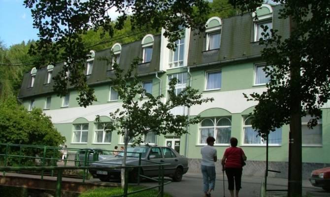 Kúpele Sklené Teplice Kúpeľný dom Alžbeta